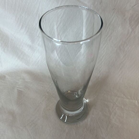 Beer Drinking Glass 24 Ounces 9 Inches Tall 3 1/4 Inches Diameter Clear Glass - Picture 2 of 4